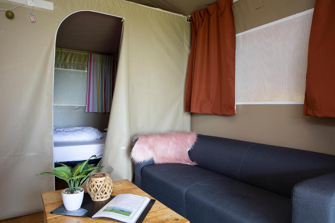 Boerderij Camping Nixhoeve Genderen Exterior photo