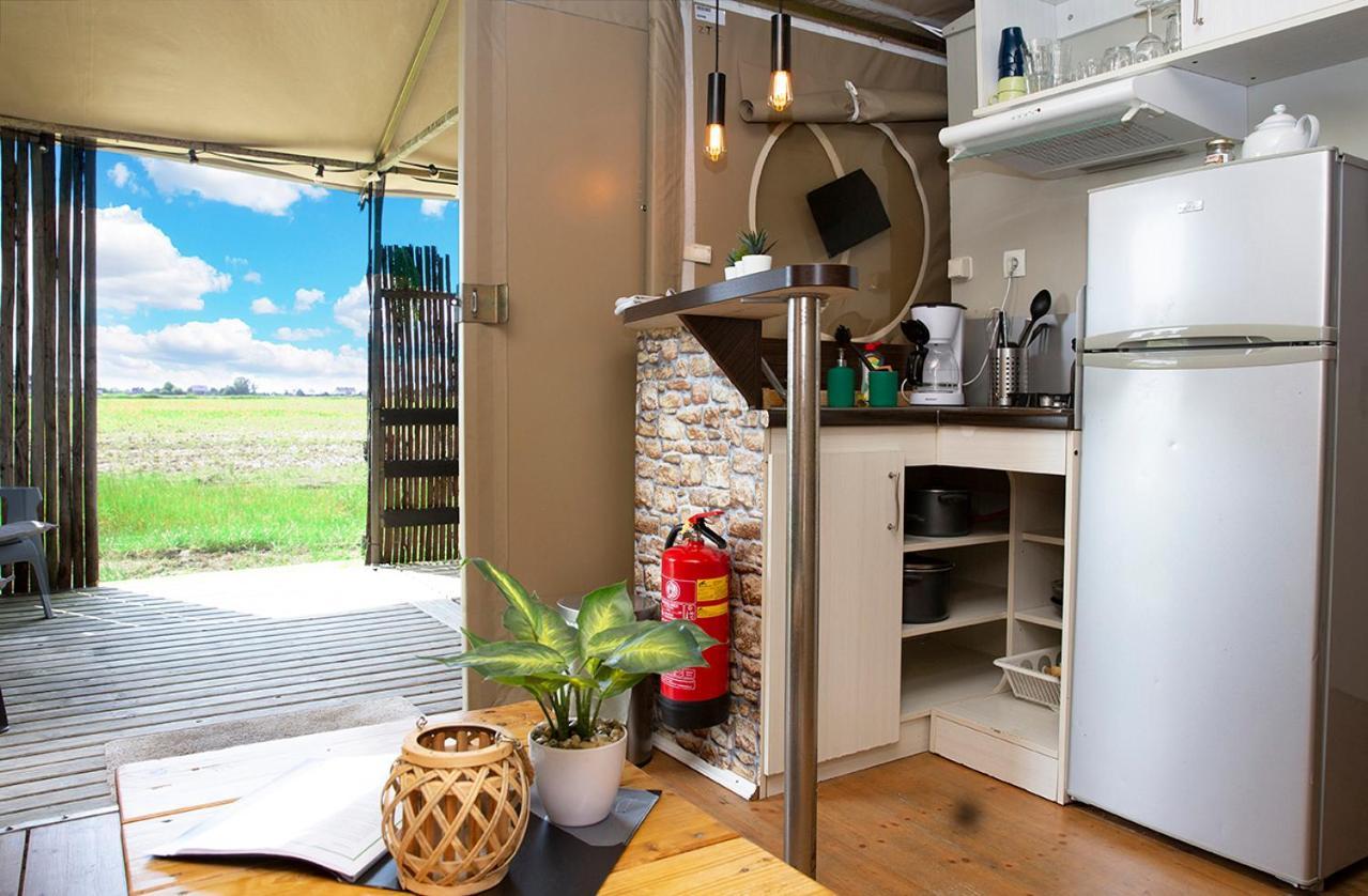 Boerderij Camping Nixhoeve Genderen Exterior photo